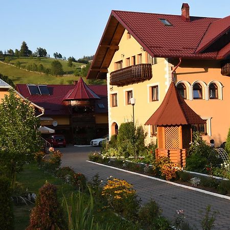 Pensiunea Casa Cristina Câmpulung Moldovenesc Εξωτερικό φωτογραφία