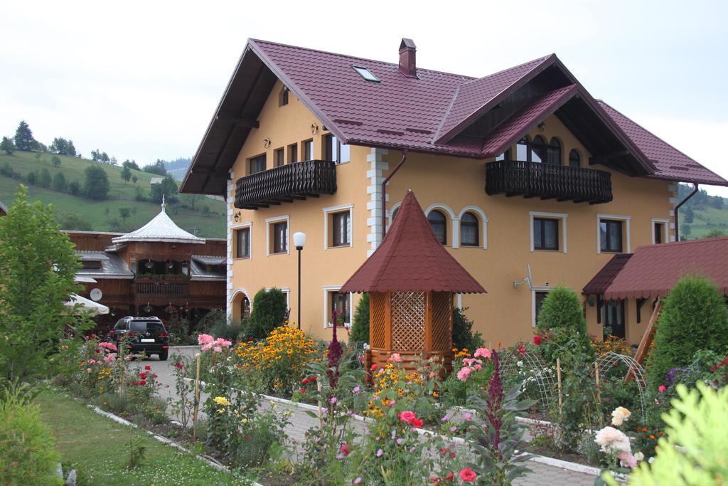 Pensiunea Casa Cristina Câmpulung Moldovenesc Εξωτερικό φωτογραφία