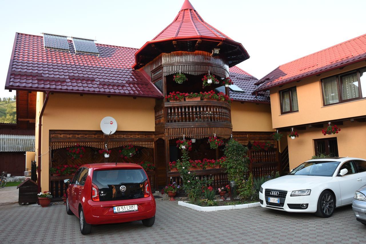 Pensiunea Casa Cristina Câmpulung Moldovenesc Εξωτερικό φωτογραφία